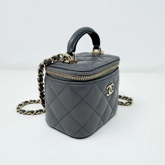 Chanel Mini Vanity Bag - Picture 3 of 12